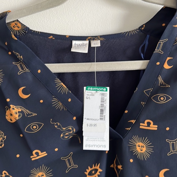 NWT Twik Zodiac Blouse (Size L) - Picture 2 of 3